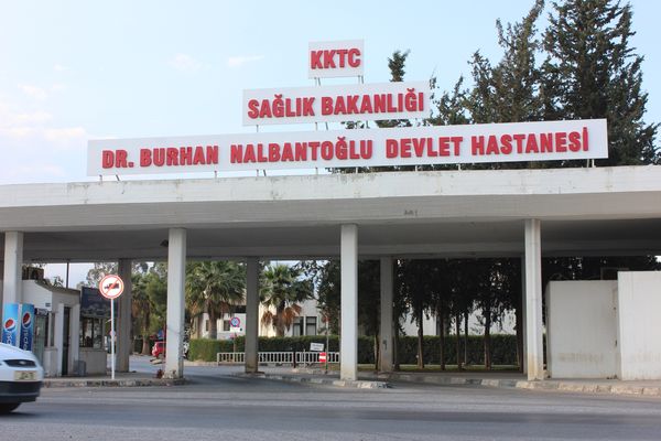 ŞOK ŞOK ŞOK! BURHAN NALBANTOĞLU HASTANESİ’NDE HASTA BAKILDI!