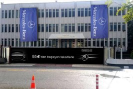 SON DAKİKA: MERCEDES-BENZ BAŞBAKANLIK BİNASINA SPONSÖR OLDU…
